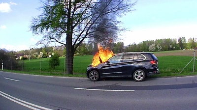 Hořící auto_4